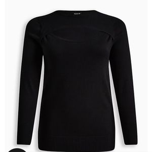 Torrid -Key Hole Pull Over